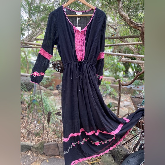 Chasing Unicorns Fork in the Road maxi dress. - Picture 3 of 5